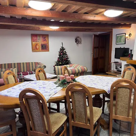 Zazrivsky Dvor - Pod Rozsutcom, Wellness, Self Check-in, 3 Bedrooms, 2 Bathrooms