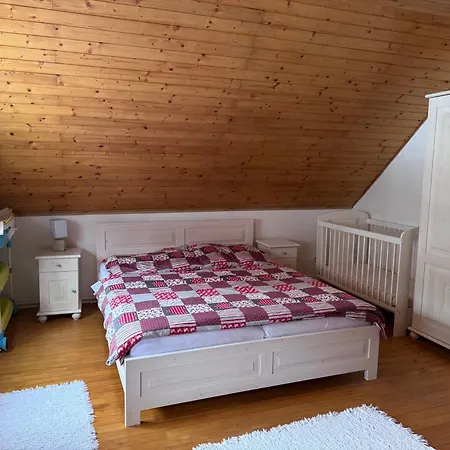 Dom wakacyjny Zazrivsky Dvor - Pod Rozsutcom, Wellness, Self Check-in, 3 Bedrooms, 2 Bathrooms *