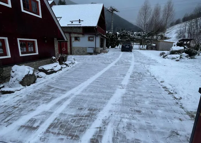 Zazrivsky Dvor - Pod Rozsutcom, Wellness, Self Check-in, 3 Bedrooms, 2 Bathrooms Ferienhaus *